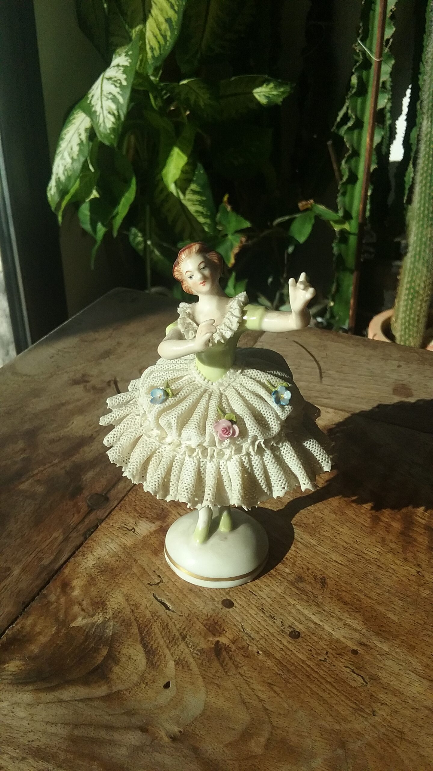 STATUETTE ANCIENNE EN porcelaine, danseuse - M.16 EUR 49,00 - FR