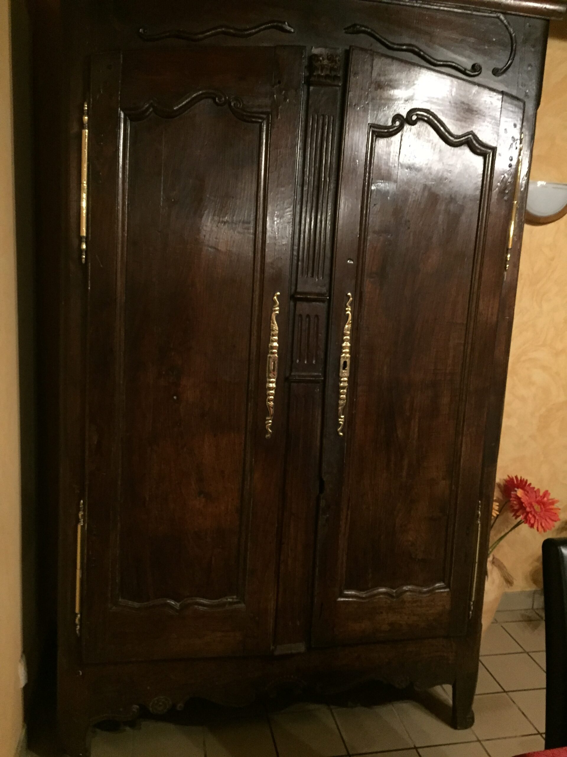 Estimation Mobilier XXeme Armoire bretonne